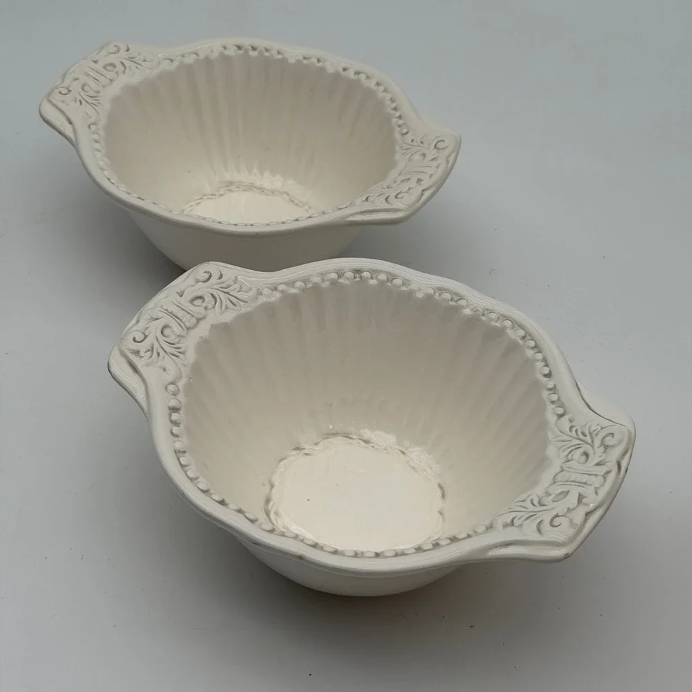 American Atelier Baroque 5286 Ironstone Handled Bowls Set of 2 Cream‎ White